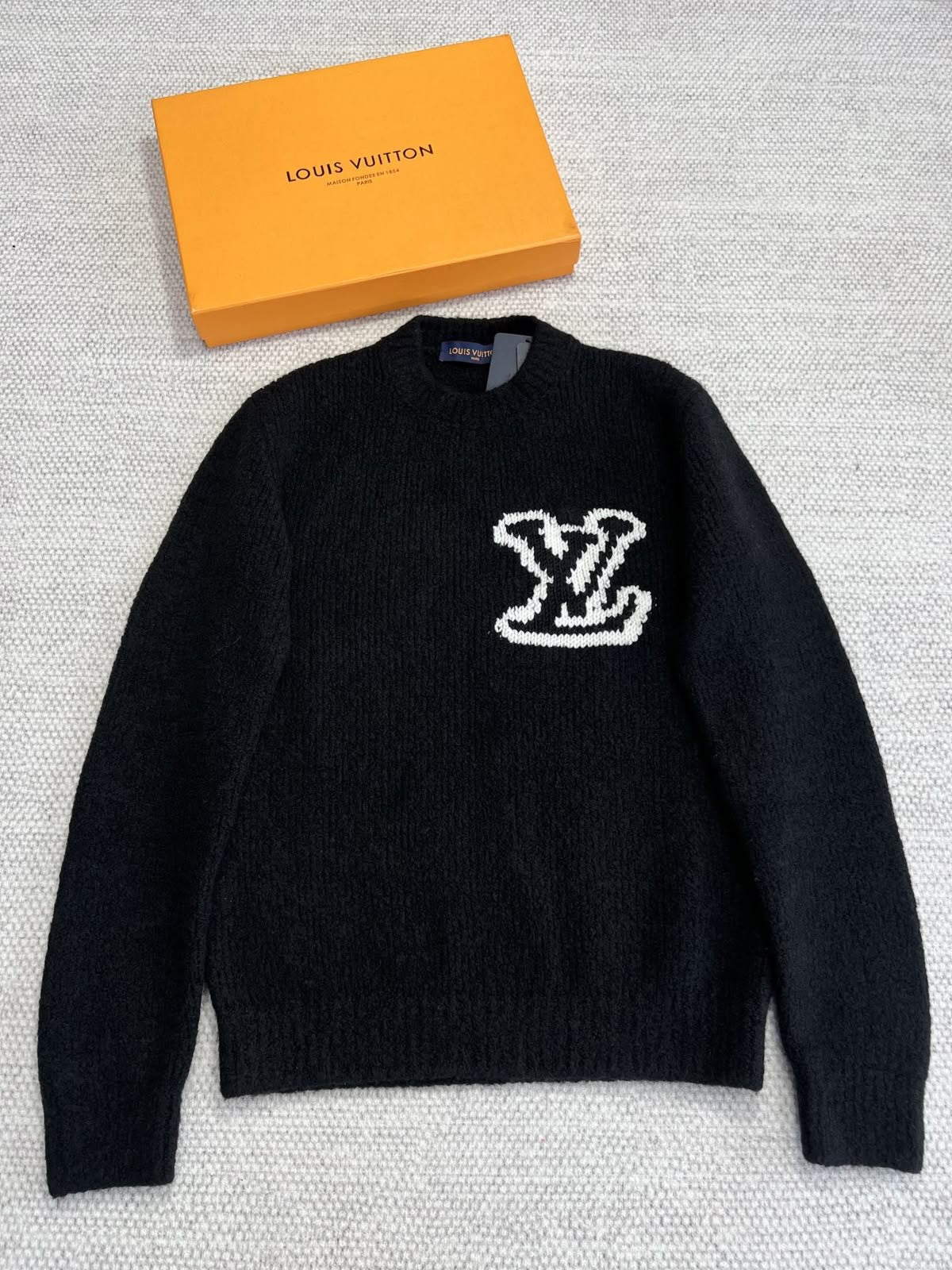 Louis V Pulli